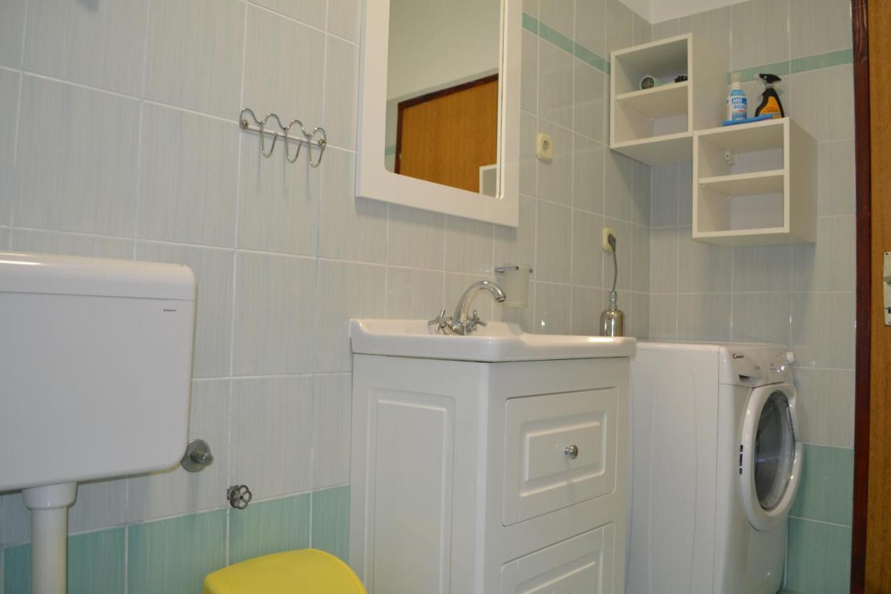Apartment Lora Паг Экстерьер фото